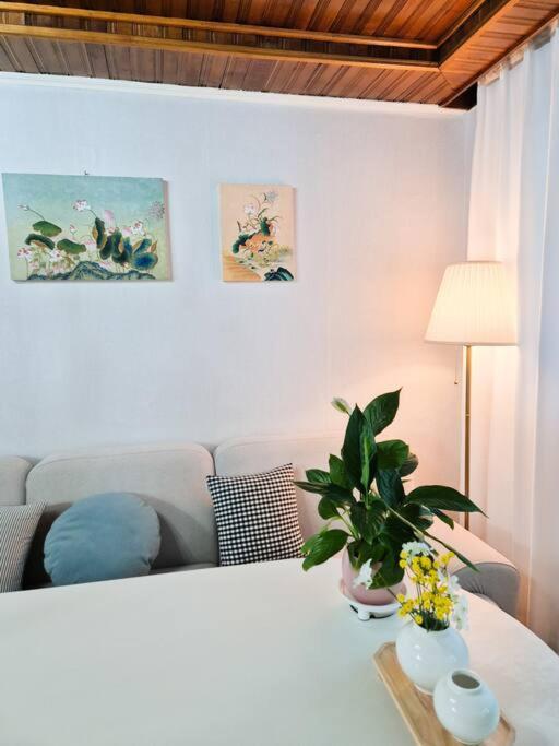 Moana Apartment
