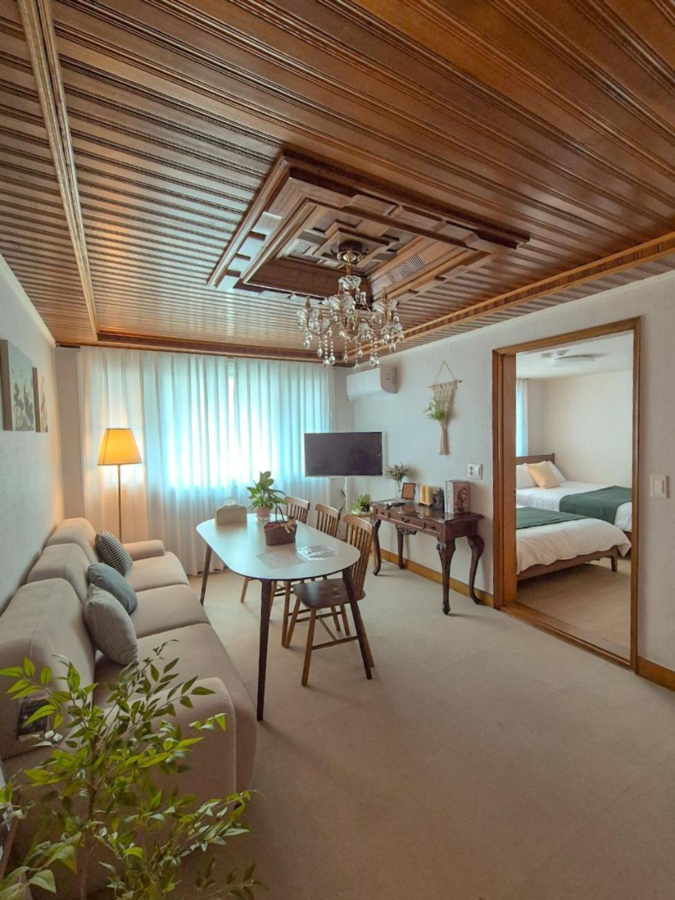 Moana Apartemen *